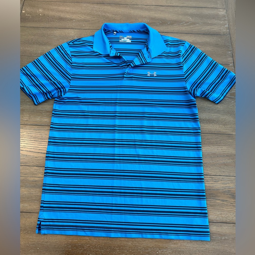 Under Armour loose fit pull over polo size medium